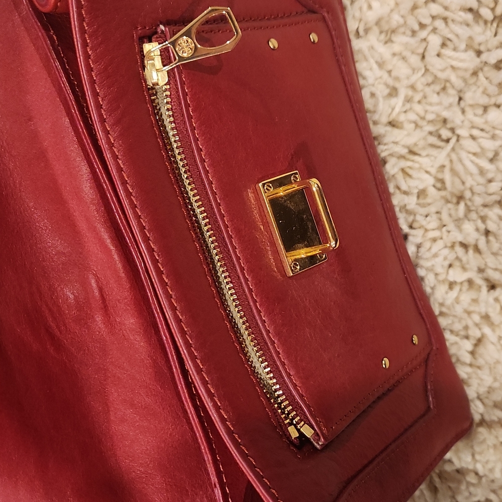 Authentic Tory Burch clutch purse wristlet - Picture 6 of 6
